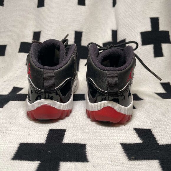 Toddler Nike Air Jordan 11 Retro "Bred" – Size 10C - Picture 2 of 12
